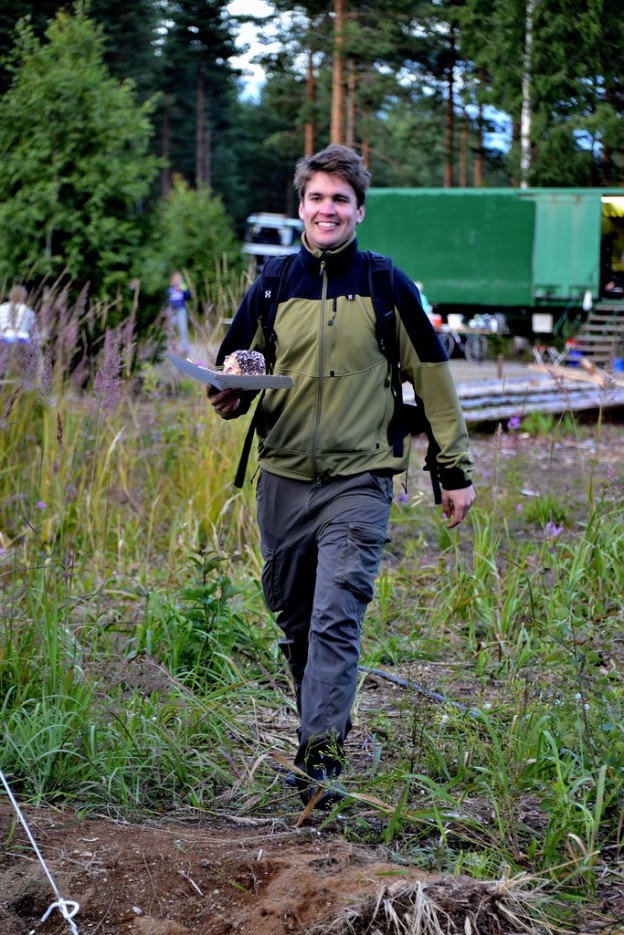 Huoltojohtaja Tuomas näytti tyytyväiseltä raksaleirin tuloksiin.